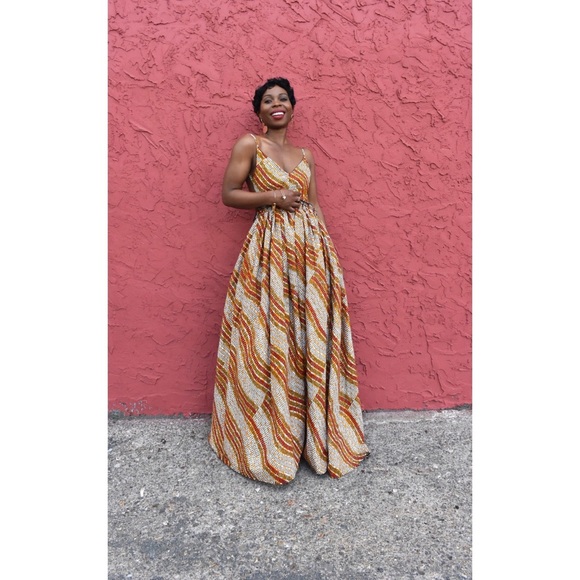 GOLDIE BACKLESS MAXIDRESS - Picture 2 of 3